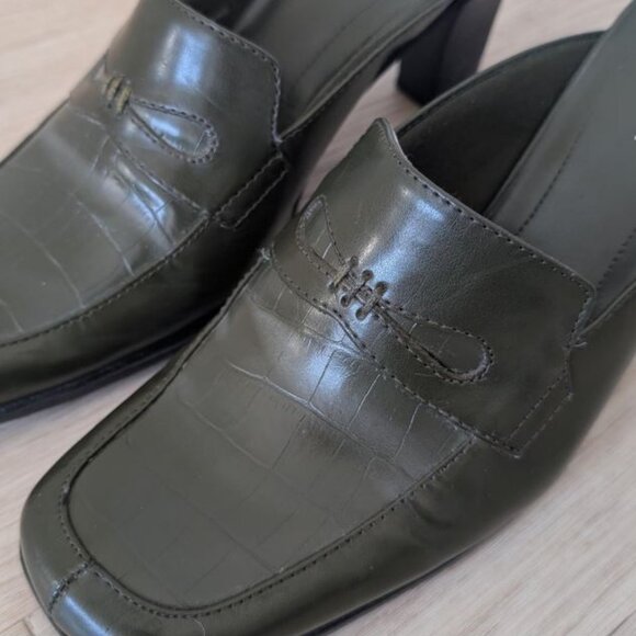 Olive green crocodile mules - Picture 7 of 7